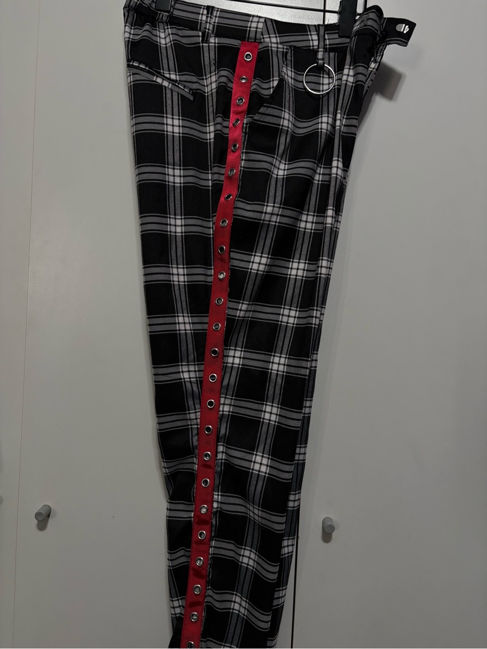 Hot Topic Black & White Plaid Pants